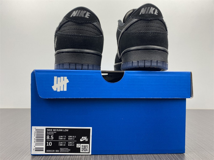 nike dunk low x undefeated