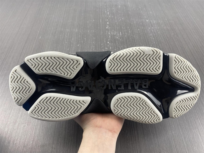 blcg sneaker triple.s sneakers l908-8906