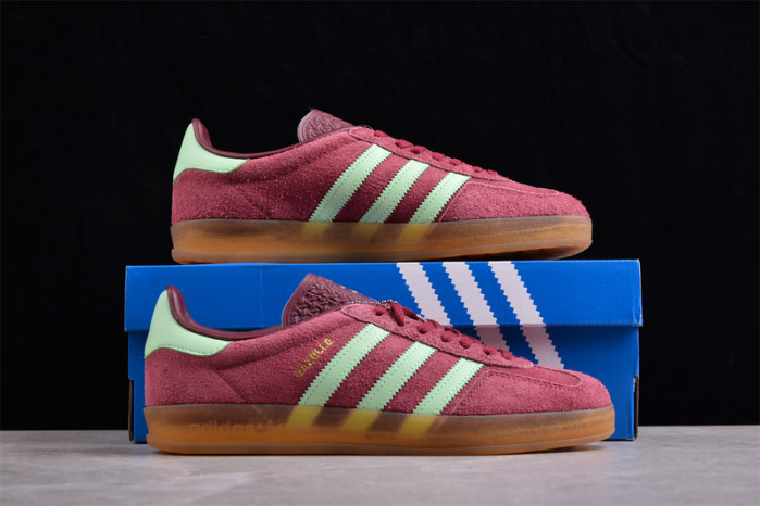 a*d*i*s gazelle indoor