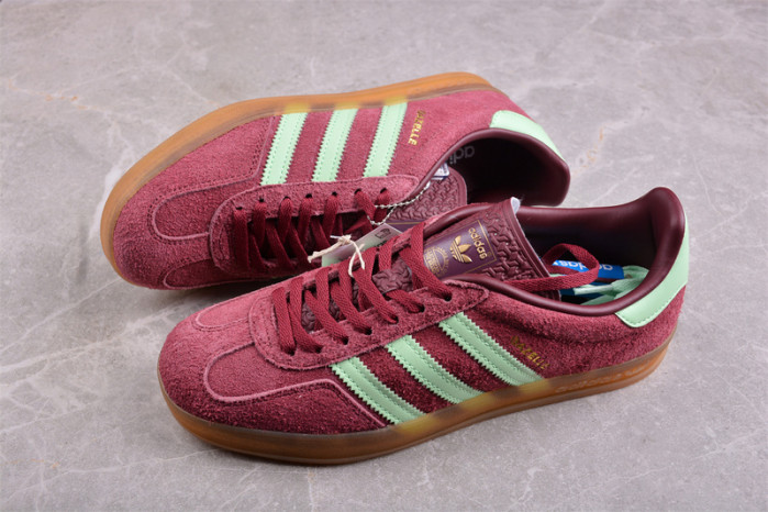 a*d*i*s gazelle indoor