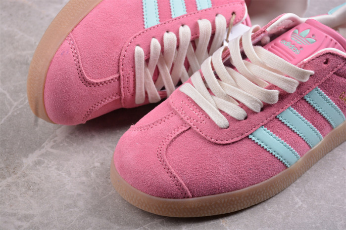 a*d*i*s gazelle