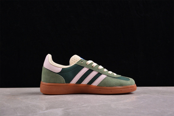a*d*i*s sneakersnstuff x gt 2