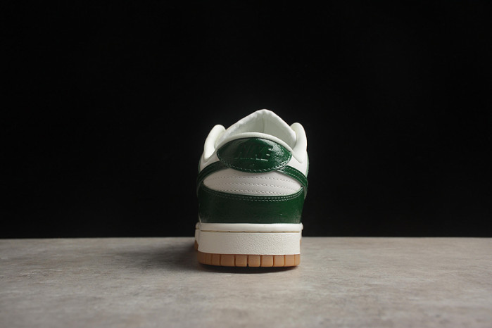 nike dunk low lx