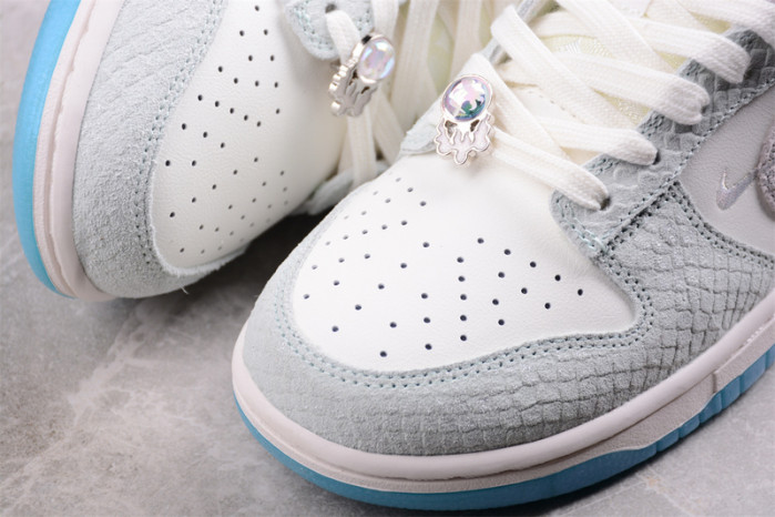 nike dunk low lx